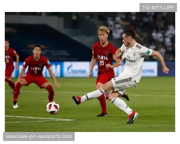 巴黎夜空帽子戏法，球场变成明星秀场