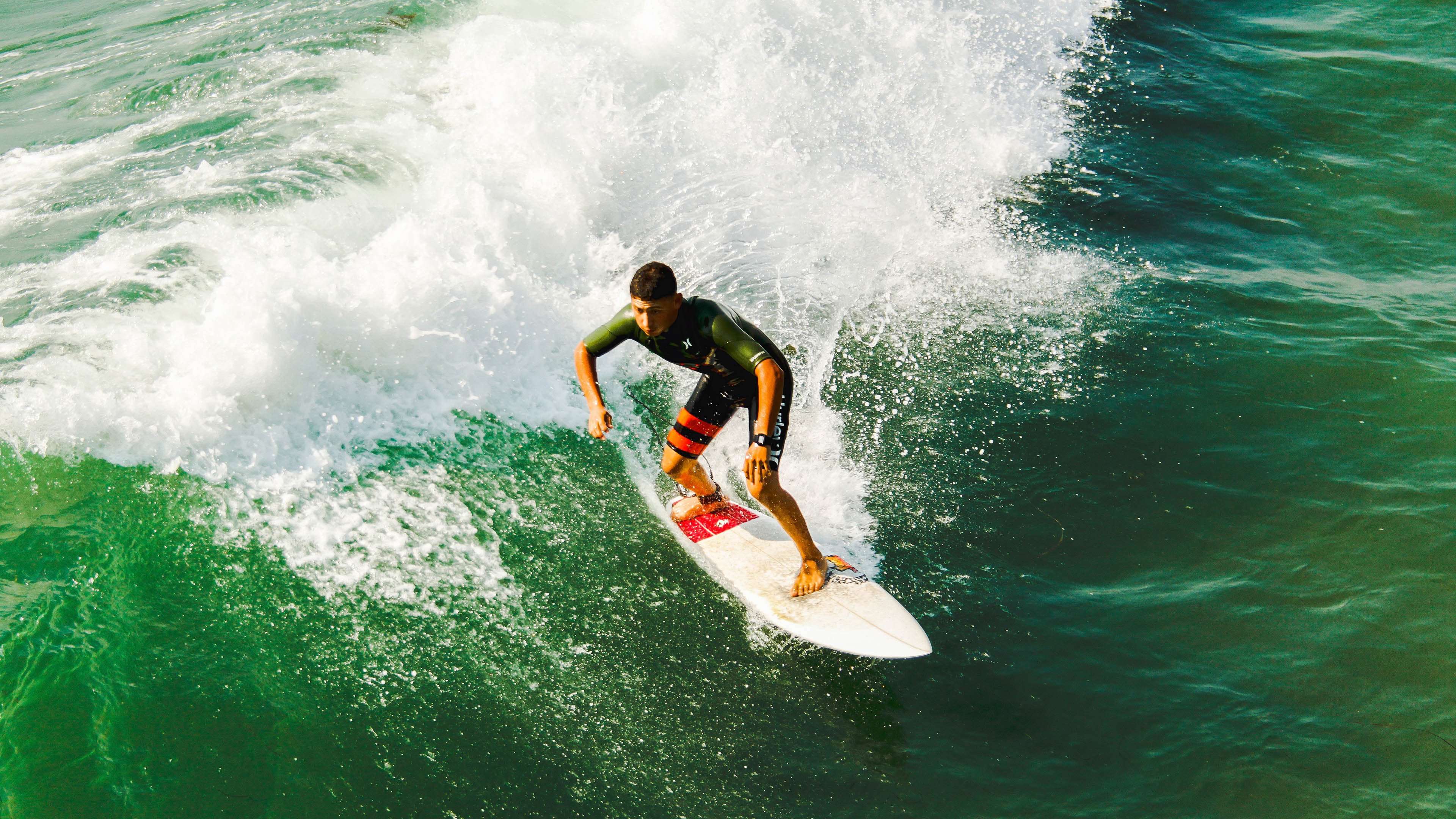 _蓝色海域的跳水表演：水之女王归来_，跳水之国